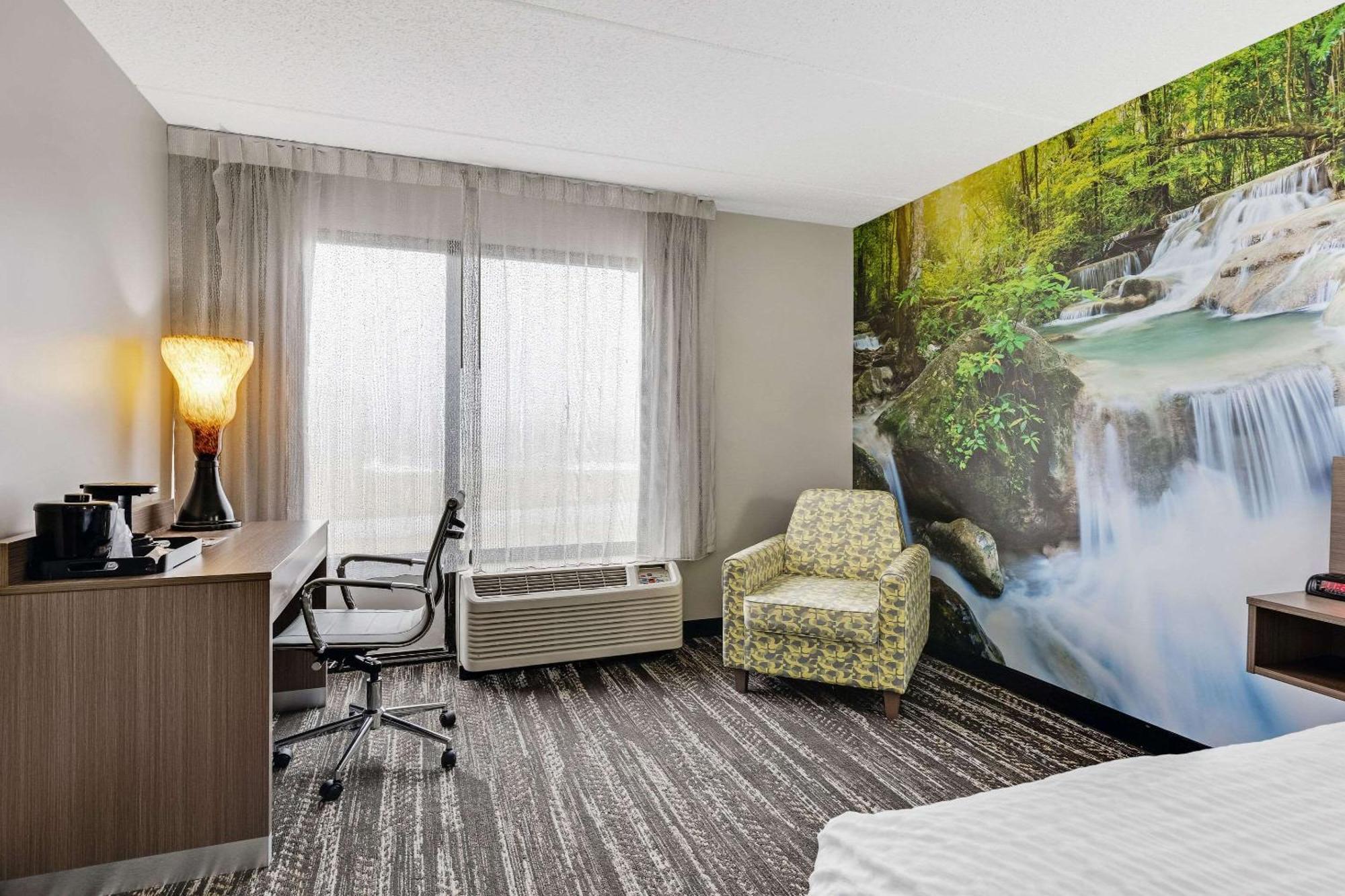 Hotel Clarion Pointe Near Erie Casino Kearsarge Exteriér fotografie