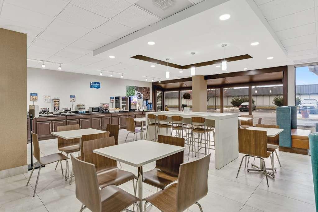 Hotel Clarion Pointe Near Erie Casino Kearsarge Restaurace fotografie