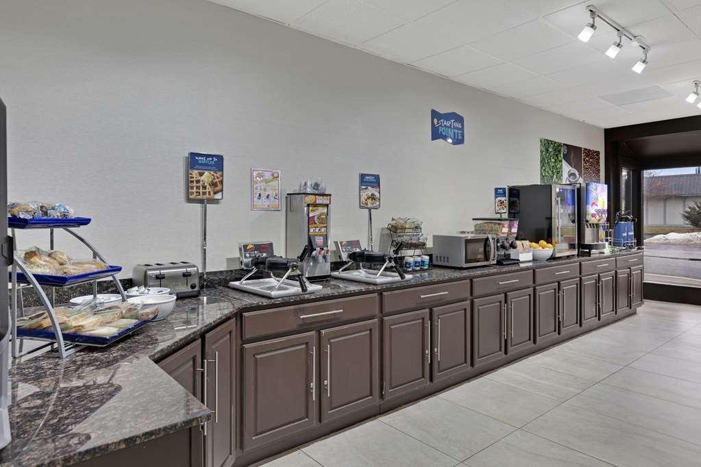 Hotel Clarion Pointe Near Erie Casino Kearsarge Restaurace fotografie