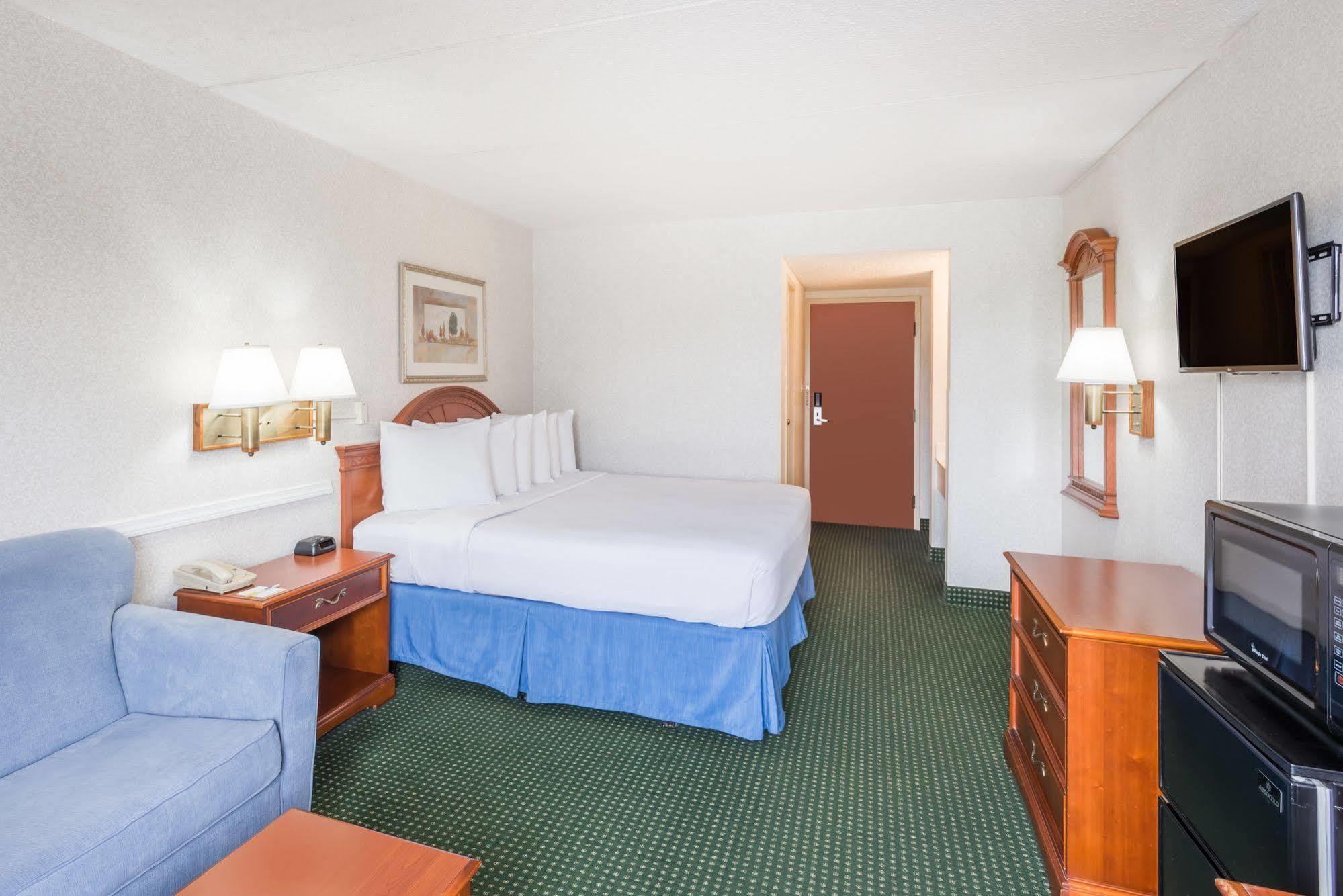 Hotel Clarion Pointe Near Erie Casino Kearsarge Exteriér fotografie